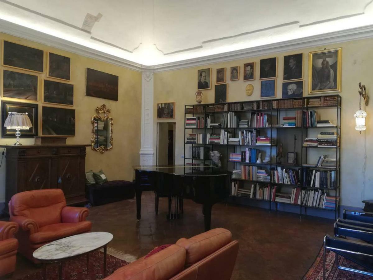 Boutique Apartment Урбино Экстерьер фото