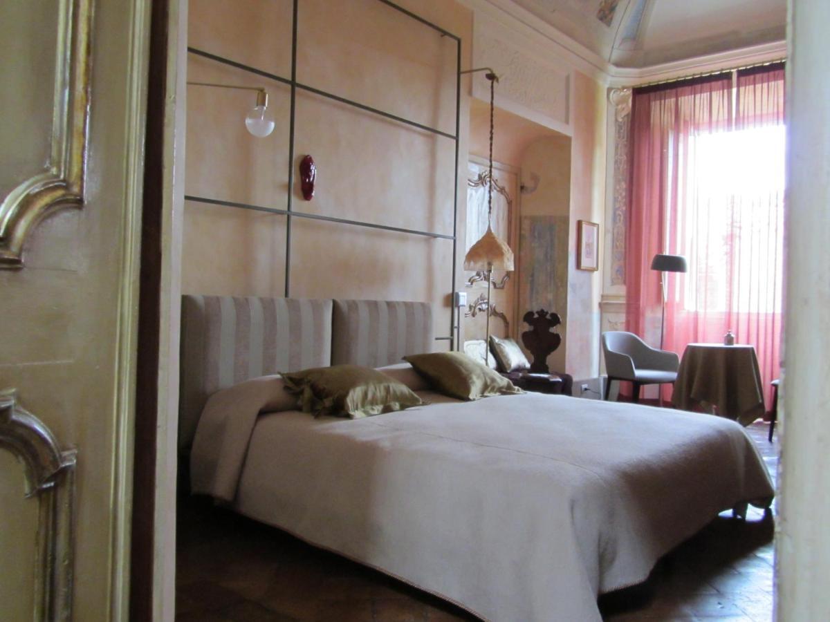 Boutique Apartment Урбино Экстерьер фото